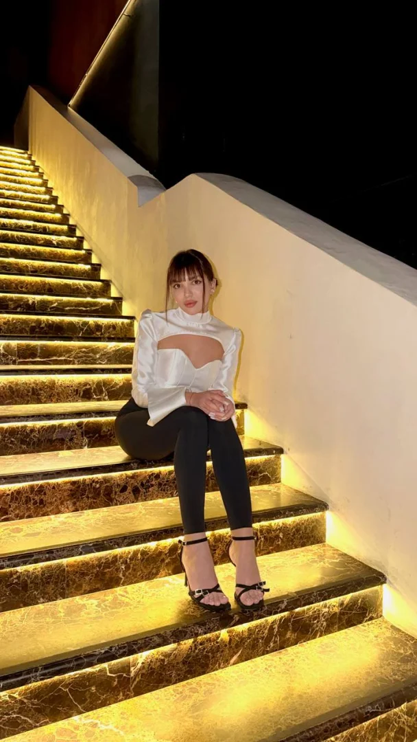 Karina - Photo 6