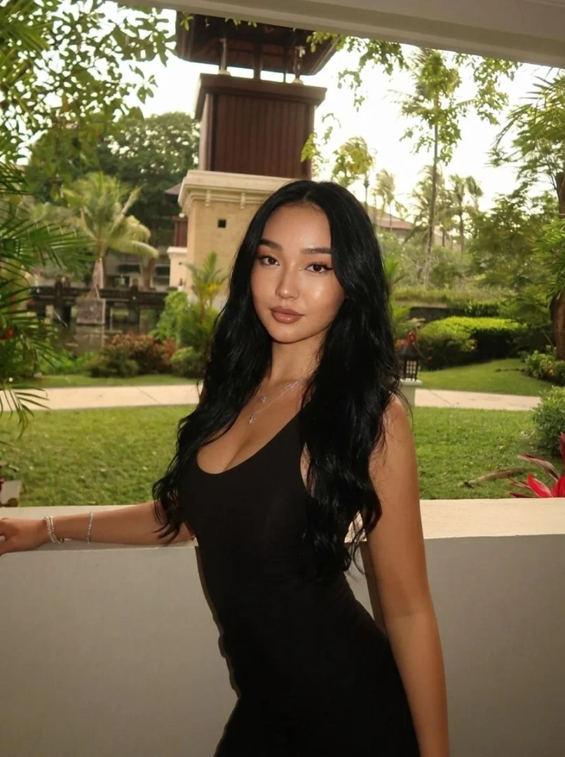 Kim - Photo 12