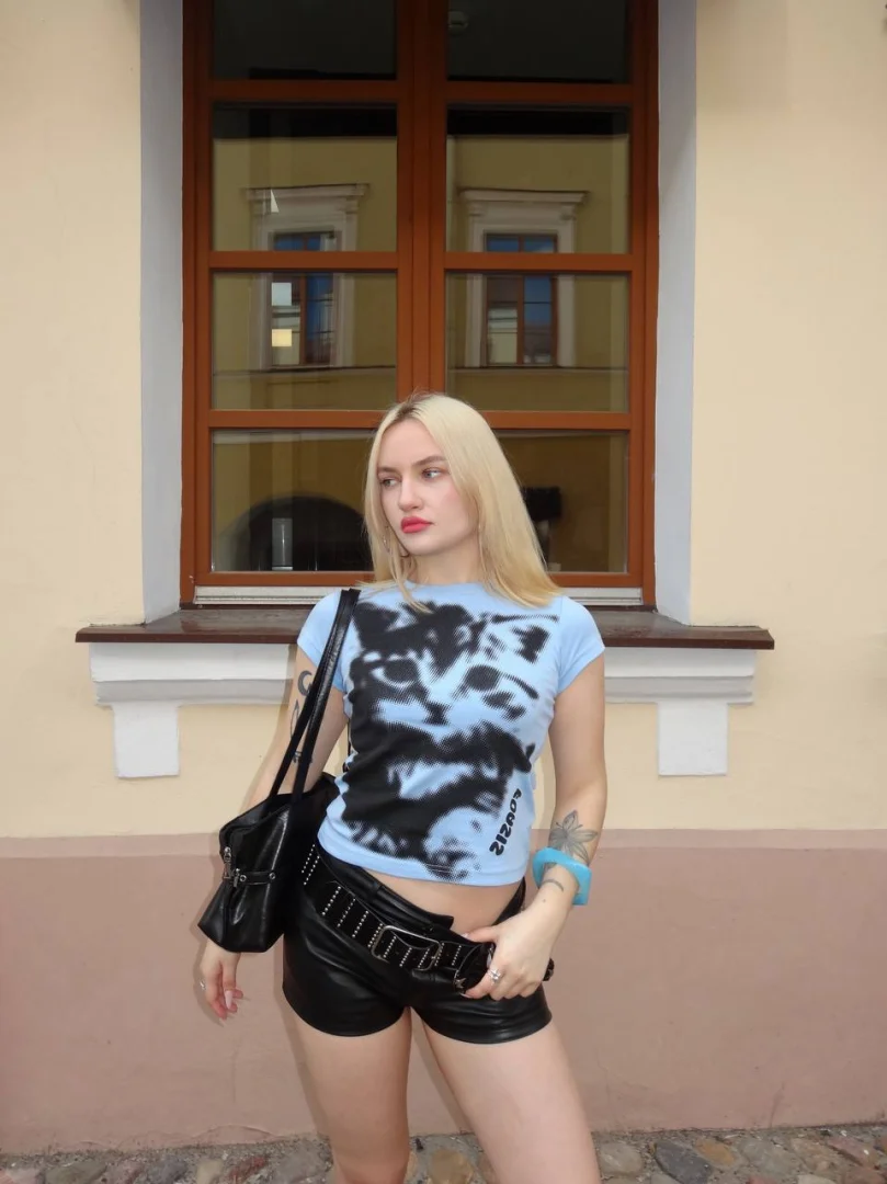 Lina - Photo 27