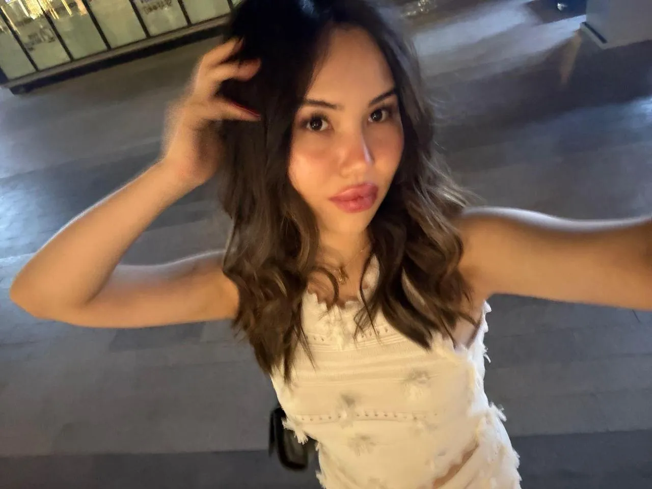 Moni - Photo 2