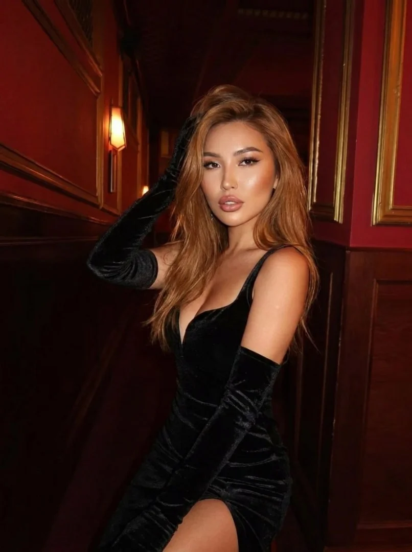 Nicole - Photo 11