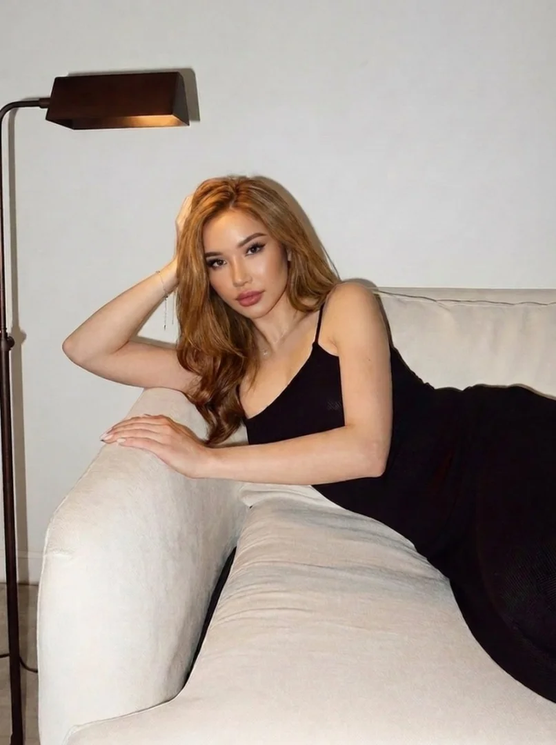 Nicole - Photo 20