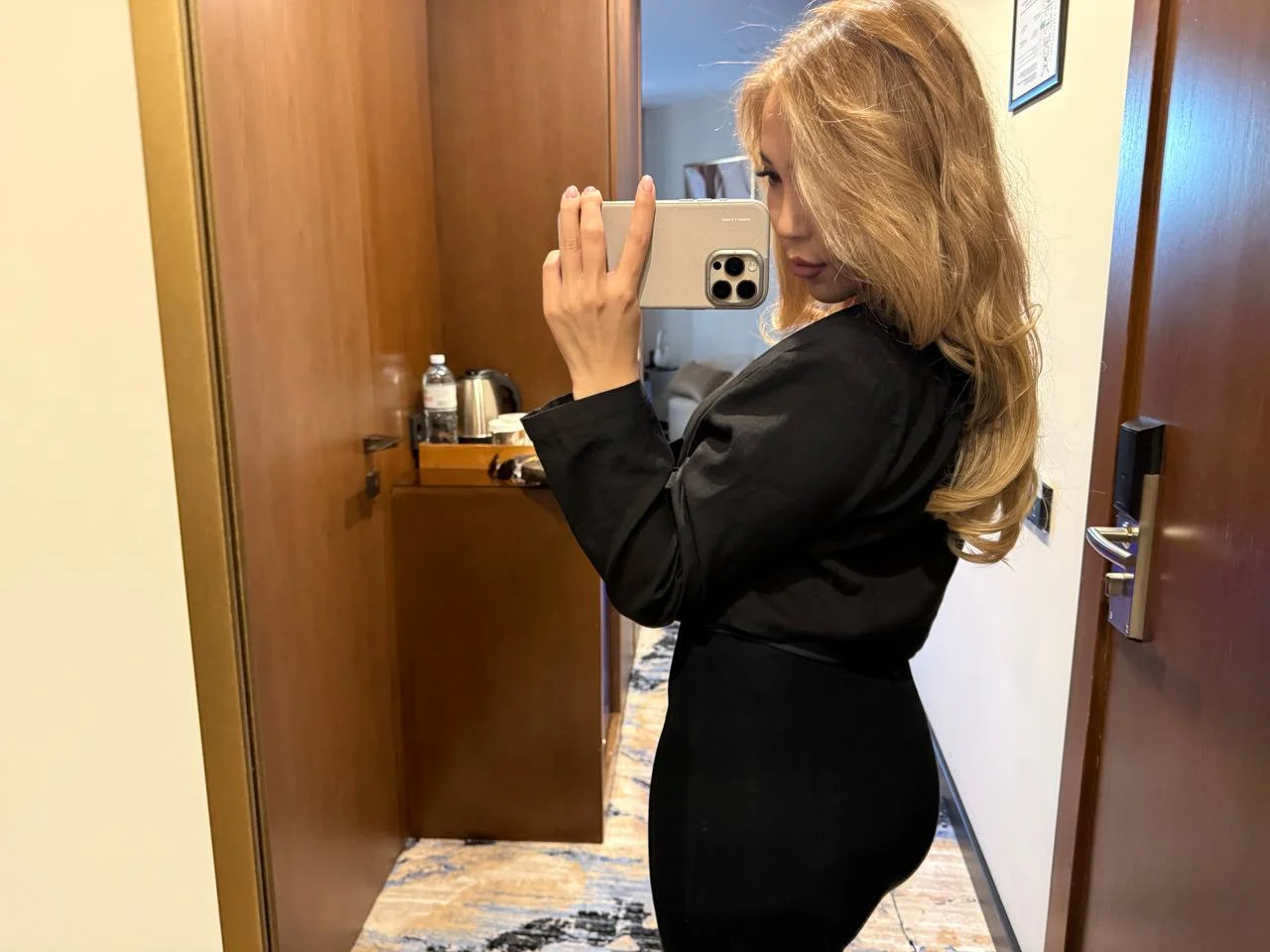 Nicole - Photo 8