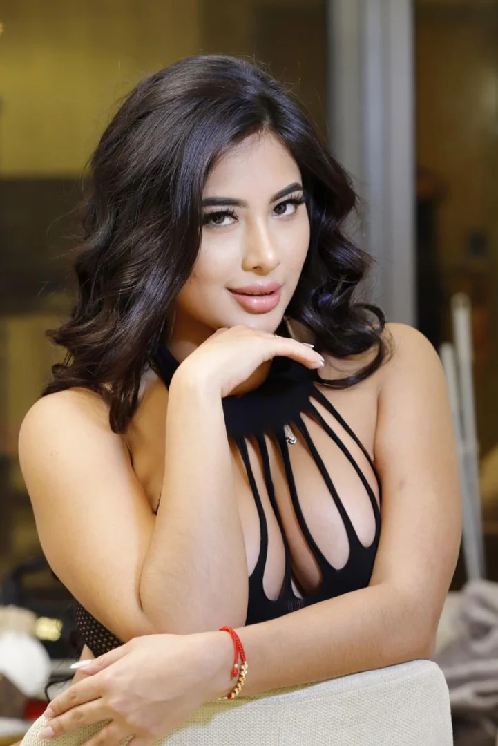 Vanessa - Photo 4