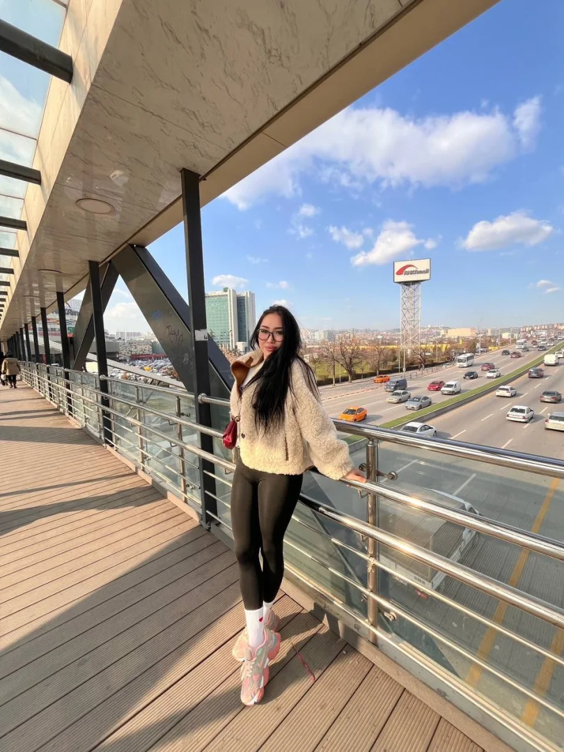 Yasmina - Photo 9