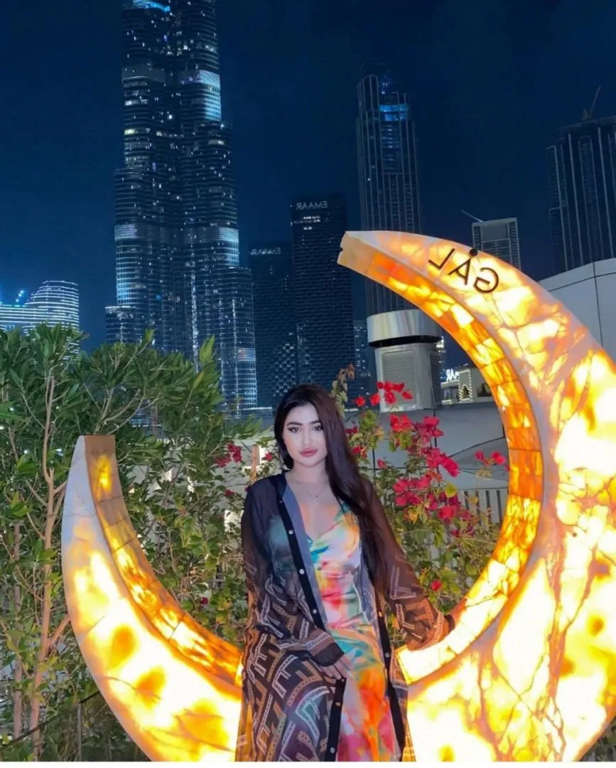Zarina - Photo 9